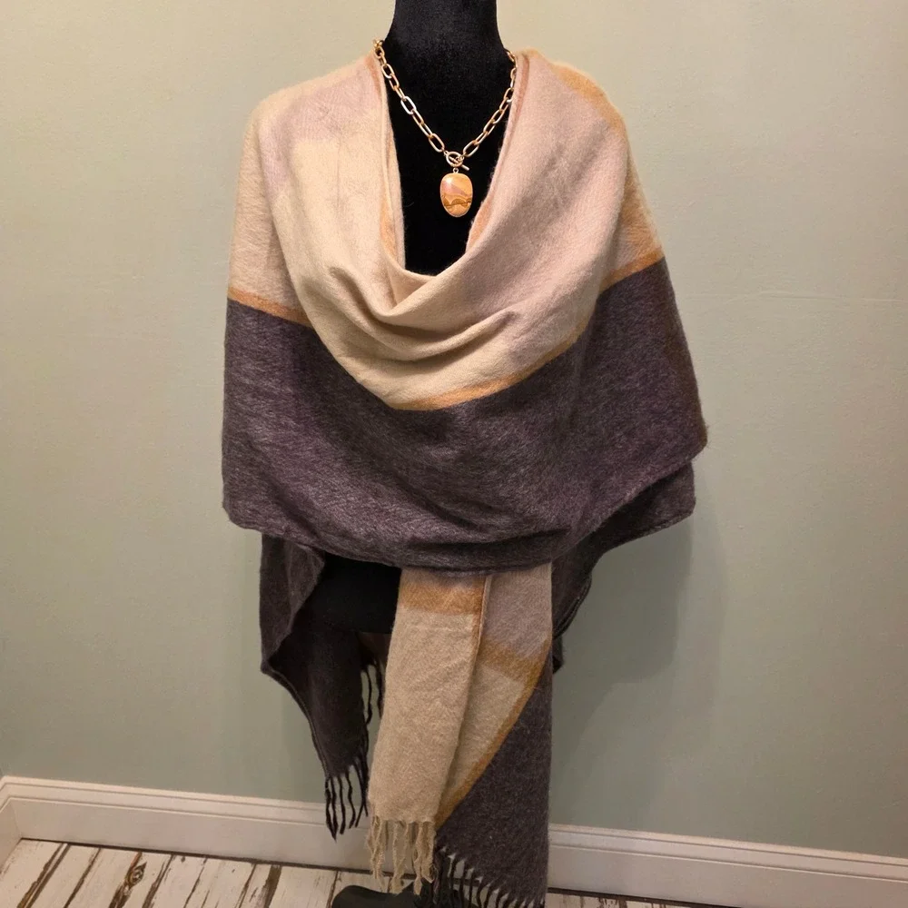 Woolrich colorblock wrap